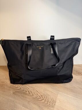 Michael Kors Jet Set Travel Black Nylon Packable Tote with Accessory Pouch